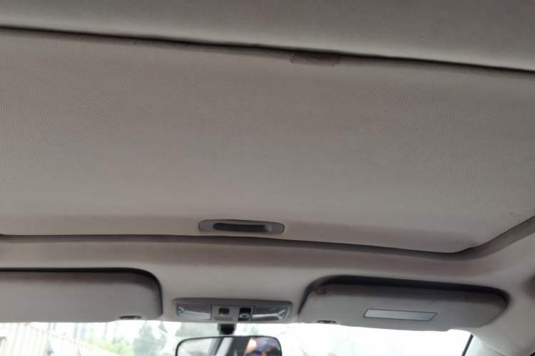 Used Mitsubishi Lancer EX 2015 1.8L CVT ZhiShang Edition China IV Standard Headliner