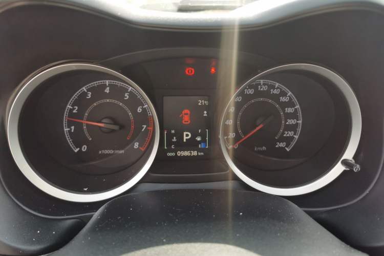 Used Mitsubishi Lancer EX 2015 1.8L CVT ZhiShang Edition China IV Standard Instrument Cluster