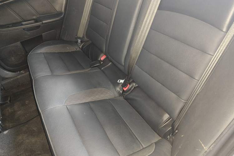 Used Mitsubishi Lancer EX 2015 1.8L CVT ZhiShang Edition China IV Standard Interior 1