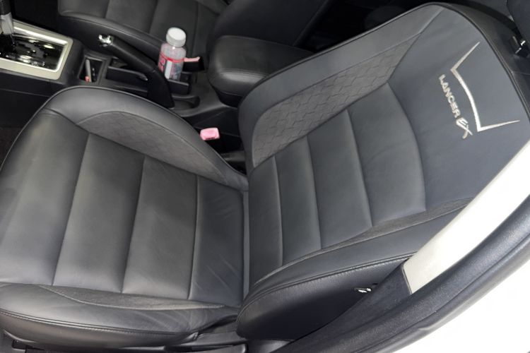 Used Mitsubishi Lancer EX 2015 1.8L CVT ZhiShang Edition China V Standard Interior 5