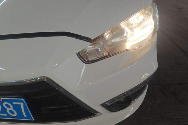 Used Mitsubishi Lancer EX 2015 1.8L CVT ZhiShang Edition China IV Standard Left Front Headlight
