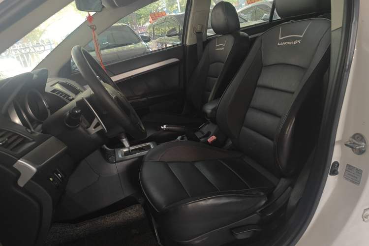 Used Mitsubishi Lancer EX 2015 1.8L CVT ZhiShang Edition China IV Standard Left Front Seat