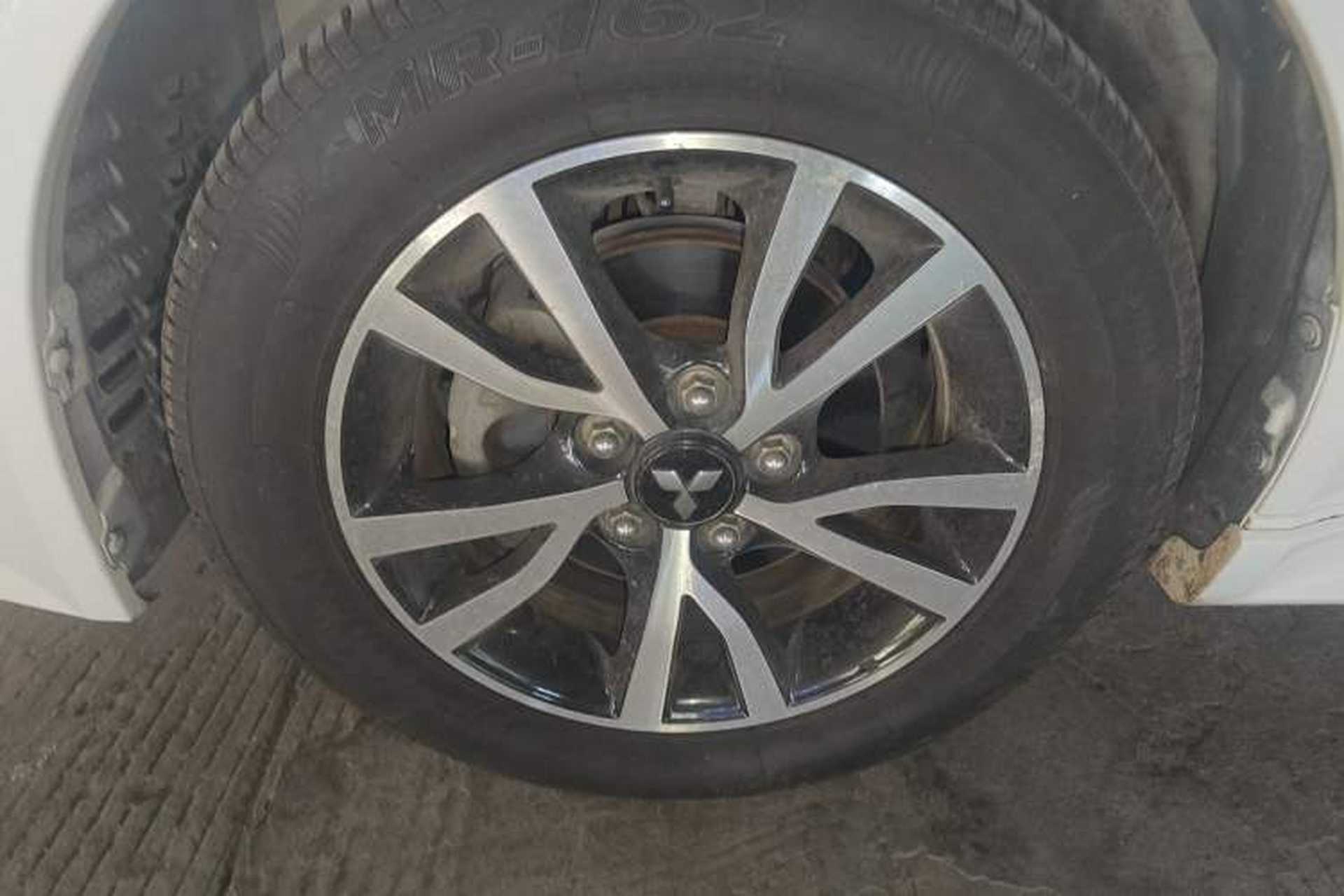 Used Mitsubishi Lancer EX 2015 1.8L CVT ZhiShang Edition China IV Standard Left Front Wheel Hub
