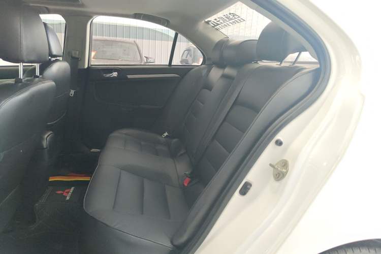 Used Mitsubishi Lancer EX 2015 1.8L Manual ZhiShang Edition China V Standard Left Rear Seat