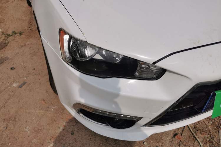 Used Mitsubishi Lancer EX 2015 1.8L CVT ZhiShang Edition China IV Standard Right Front Headlight
