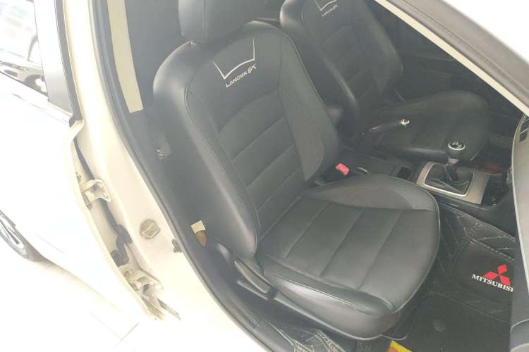 Used Mitsubishi Lancer EX 2015 1.8L Manual ZhiShang Edition China V Standard Right Front Seat