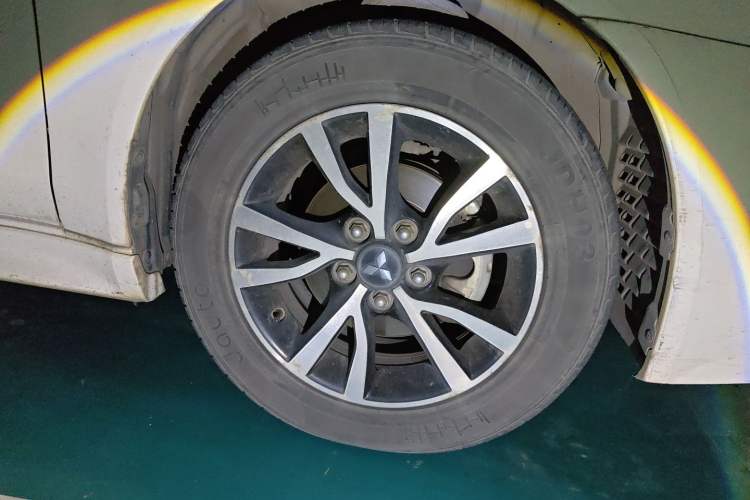 Used Mitsubishi Lancer EX 2015 1.8L CVT ZhiShang Edition China V Standard Right Front Wheel Hub