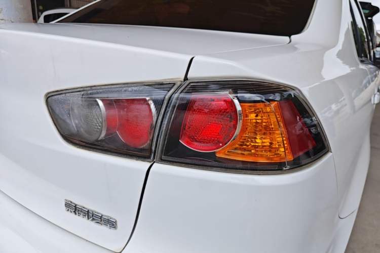 Used Mitsubishi Lancer EX 2015 1.8L Manual ZhiShang Edition China IV Right Rear Taillight