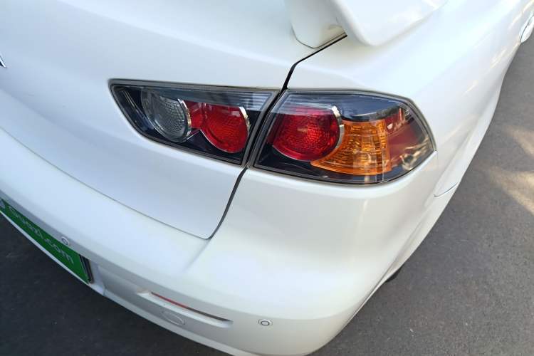 Used Mitsubishi Lancer EX 2015 1.8L Manual ZhiShang Edition China IV Right Rear Taillight