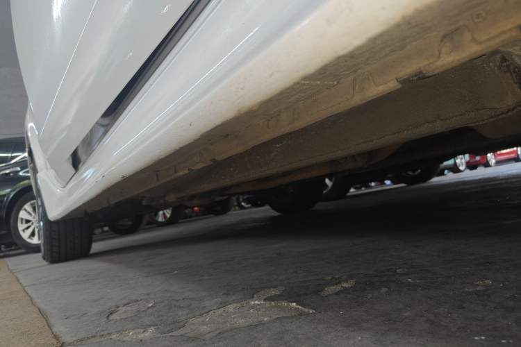 Used Mitsubishi Lancer EX 2015 1.8L CVT ZhiShang Edition China IV Standard Right Side Sill