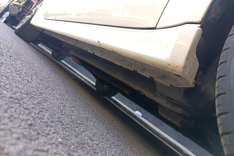 Used Mitsubishi Lancer EX 2015 1.8L Manual ZhiShang Edition China IV Right Side Sill