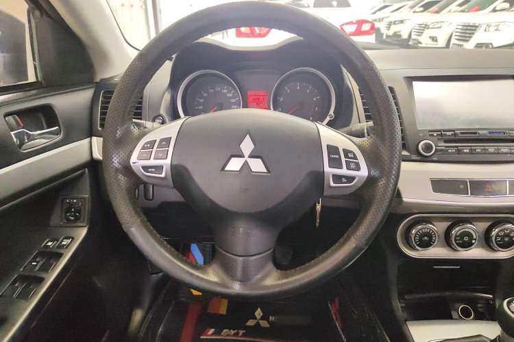Used Mitsubishi Lancer EX 2015 1.8L Manual ZhiShang Edition China V Standard Steering Wheel