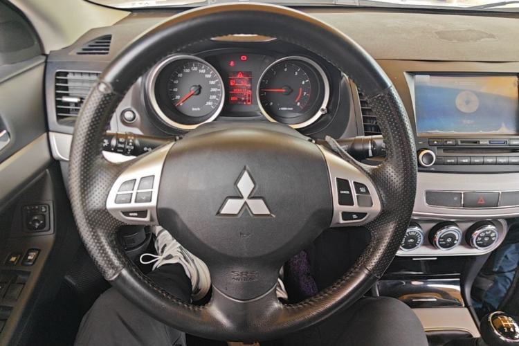 Used Mitsubishi Lancer EX 2015 1.8L Manual ZhiShang Edition China IV Steering Wheel