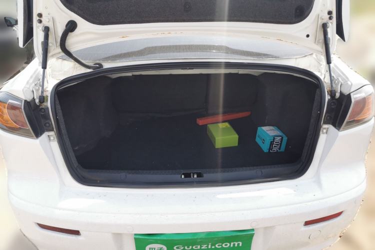 Used Mitsubishi Lancer EX 2015 1.8L CVT ZhiShang Edition China IV Standard Trunk
