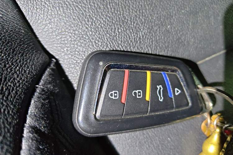 Used Mitsubishi Lancer EX 2015 1.8L CVT ZhiShang Edition China V Standard Vehicle Key