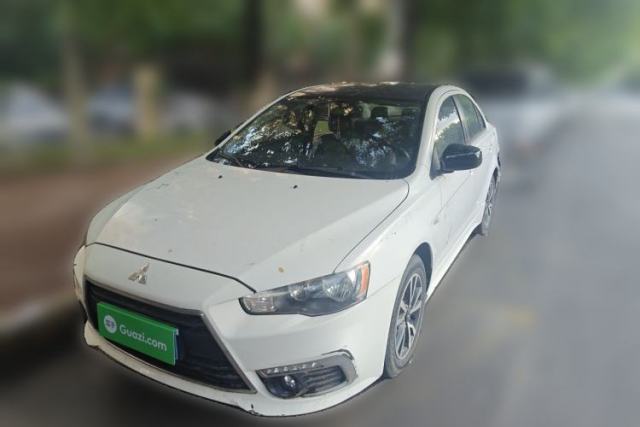 Used Mitsubishi Lancer EX 2016 1.8L CVT Black-and-White Retro Edition