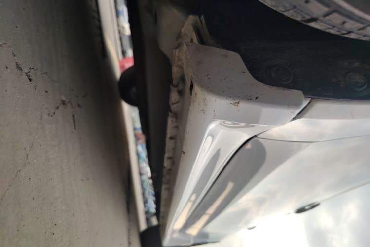 Used Mitsubishi Lancer EX 2016 1.8L CVT Black-and-White Retro Edition Chassis Front Left