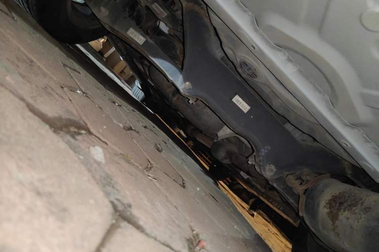 Used Mitsubishi Lancer EX 2016 1.8L Manual Black-and-White Retro Edition Chassis Rear