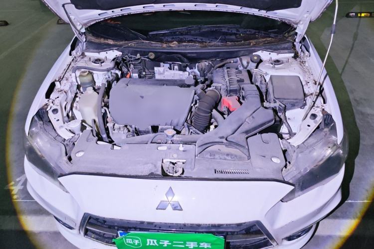 Used Mitsubishi Lancer EX 2016 1.8L CVT Black-and-White Retro Edition Engine Bay
