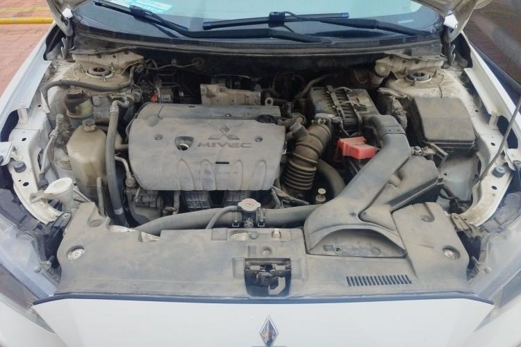 Used Mitsubishi Lancer EX 2016 1.8L CVT Black-and-White Retro Edition Engine Bay