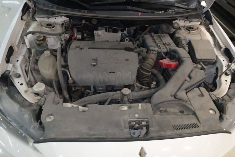 Used Mitsubishi Lancer EX 2016 1.8L CVT Black-and-White Retro Edition Engine Bay