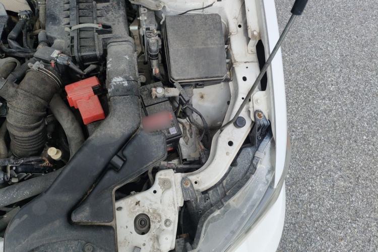 Used Mitsubishi Lancer EX 2016 1.8L CVT Black-and-White Retro Edition Engine Bay Left
