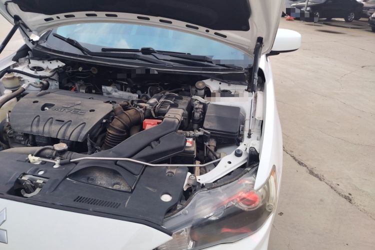 Used Mitsubishi Lancer EX 2016 1.8L CVT Black-and-White Retro Edition Engine Bay Left
