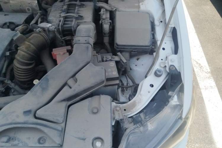 Used Mitsubishi Lancer EX 2016 1.8L CVT Black-and-White Retro Edition Engine Bay Left