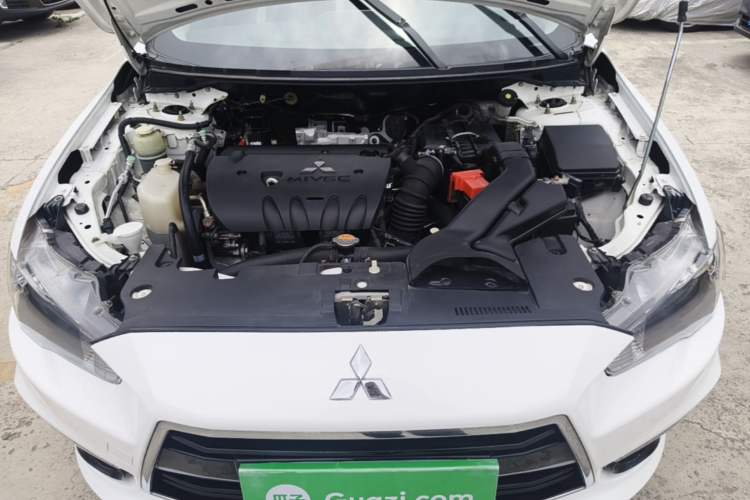 Used Mitsubishi Lancer EX 2016 1.8L CVT Black-and-White Retro Edition Engine Bay