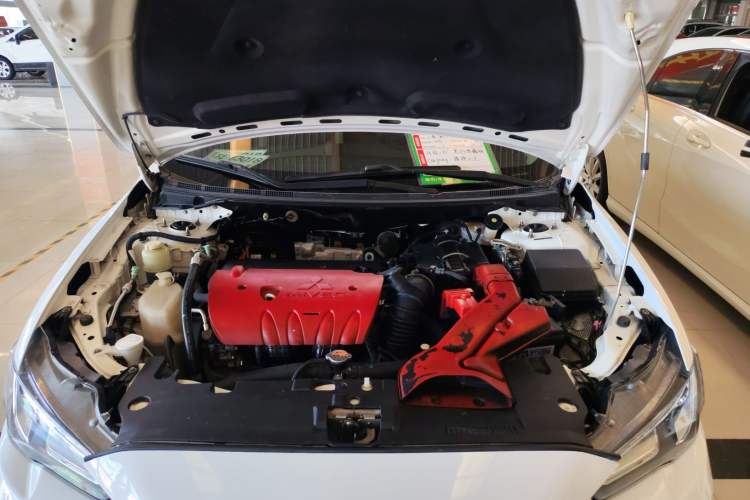 Used Mitsubishi Lancer EX 2016 1.8L CVT Black-and-White Retro Edition Engine Bay
