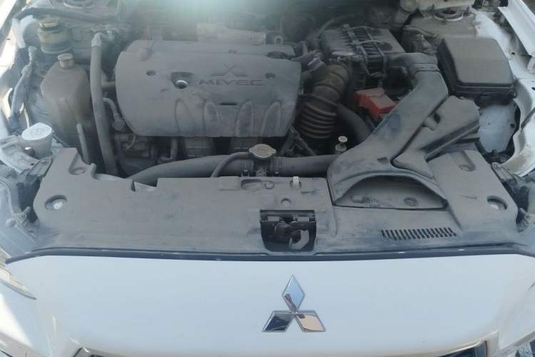 Used Mitsubishi Lancer EX 2016 1.8L CVT Black-and-White Retro Edition Engine Bay