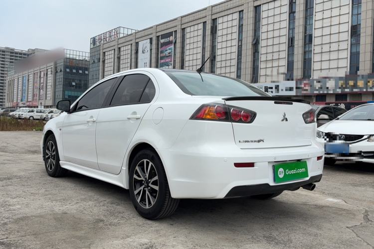 Used Mitsubishi Lancer EX 2016 1.8L CVT Black-and-White Retro Edition Exterior 2