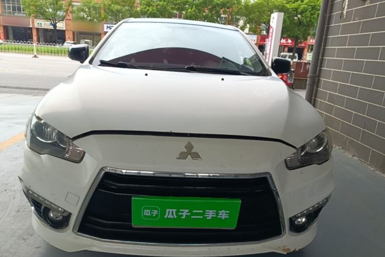 Used Mitsubishi Lancer EX 2016 1.8L CVT Black-and-White Retro Edition Front
