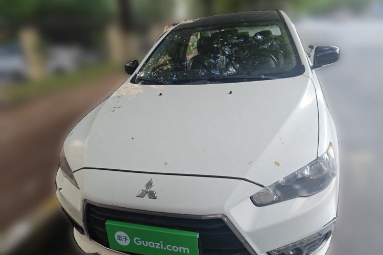 Used Mitsubishi Lancer EX 2016 1.8L CVT Black-and-White Retro Edition Front