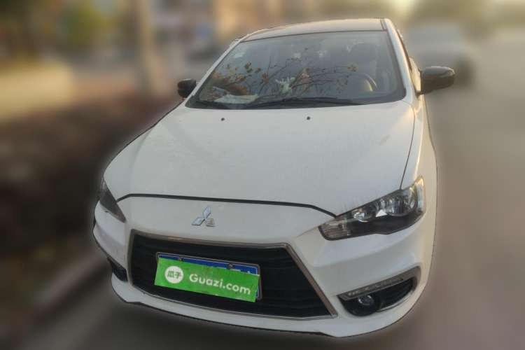 Used Mitsubishi Lancer EX 2016 1.8L CVT Black-and-White Retro Edition Front