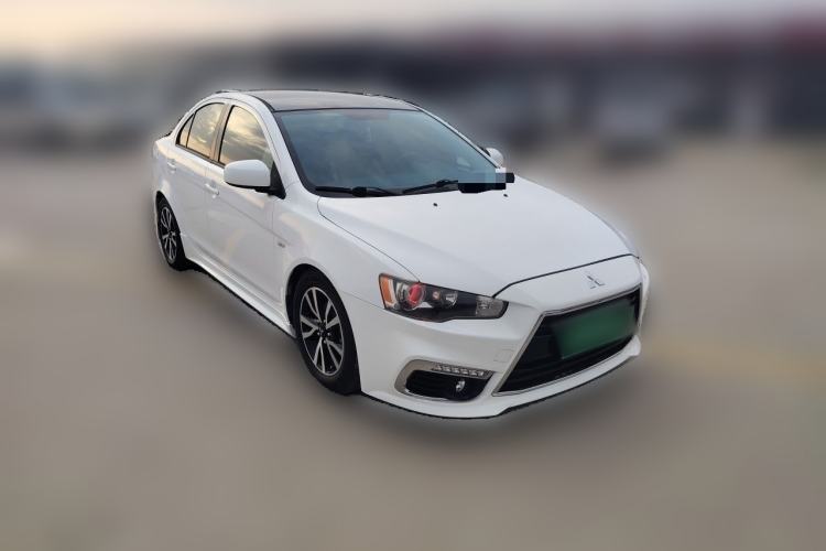 Used Mitsubishi Lancer EX 2016 1.8L CVT Black-and-White Retro Edition Front Right 45 Deg