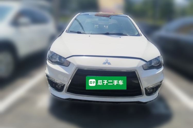 Used Mitsubishi Lancer EX 2016 1.8L CVT Black-and-White Retro Edition Front
