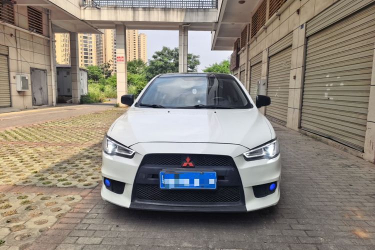 Used Mitsubishi Lancer EX 2016 1.8L CVT Black-and-White Retro Edition Front