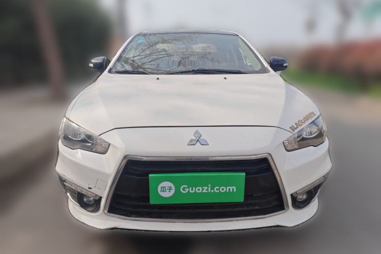 Used Mitsubishi Lancer EX 2016 1.8L Manual Black-and-White Retro Edition Front