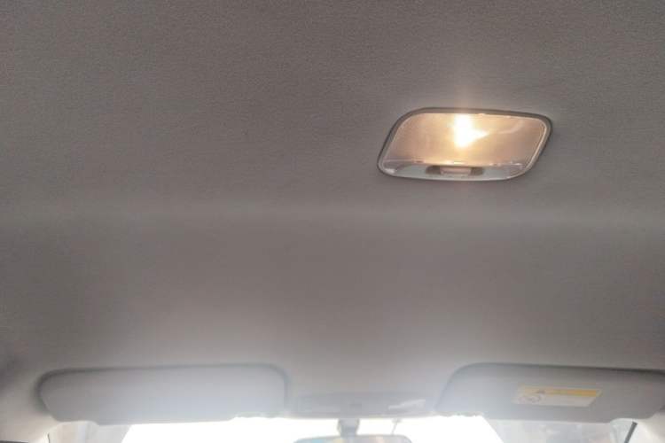 Used Mitsubishi Lancer EX 2016 1.8L CVT Black-and-White Retro Edition Headliner
