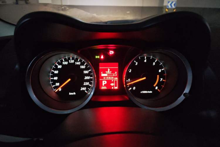 Used Mitsubishi Lancer EX 2016 1.8L CVT Black-and-White Retro Edition Instrument Cluster