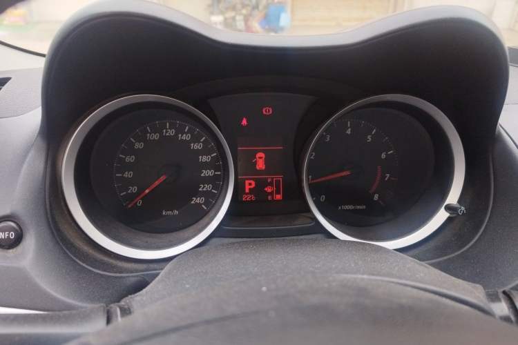 Used Mitsubishi Lancer EX 2016 1.8L CVT Black-and-White Retro Edition Instrument Cluster