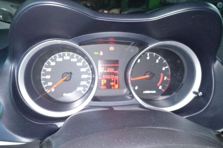 Used Mitsubishi Lancer EX 2016 1.8L CVT Black-and-White Retro Edition Instrument Cluster