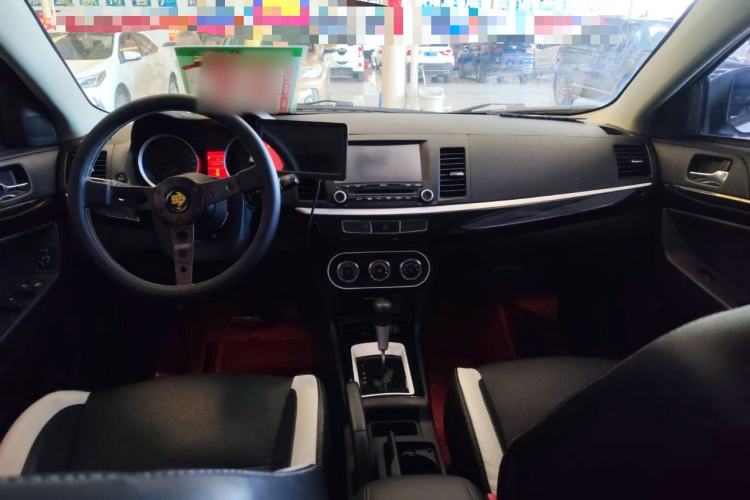 Used Mitsubishi Lancer EX 2016 1.8L CVT Black-and-White Retro Edition Interior 5