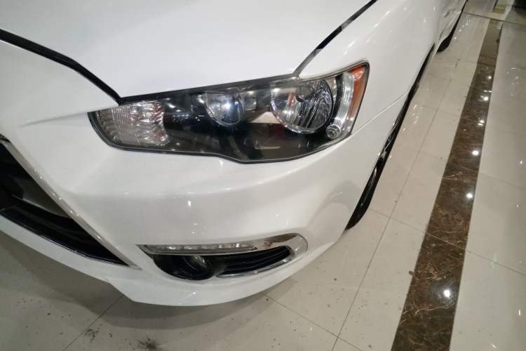 Used Mitsubishi Lancer EX 2016 1.8L CVT Black-and-White Retro Edition Left Front Headlight