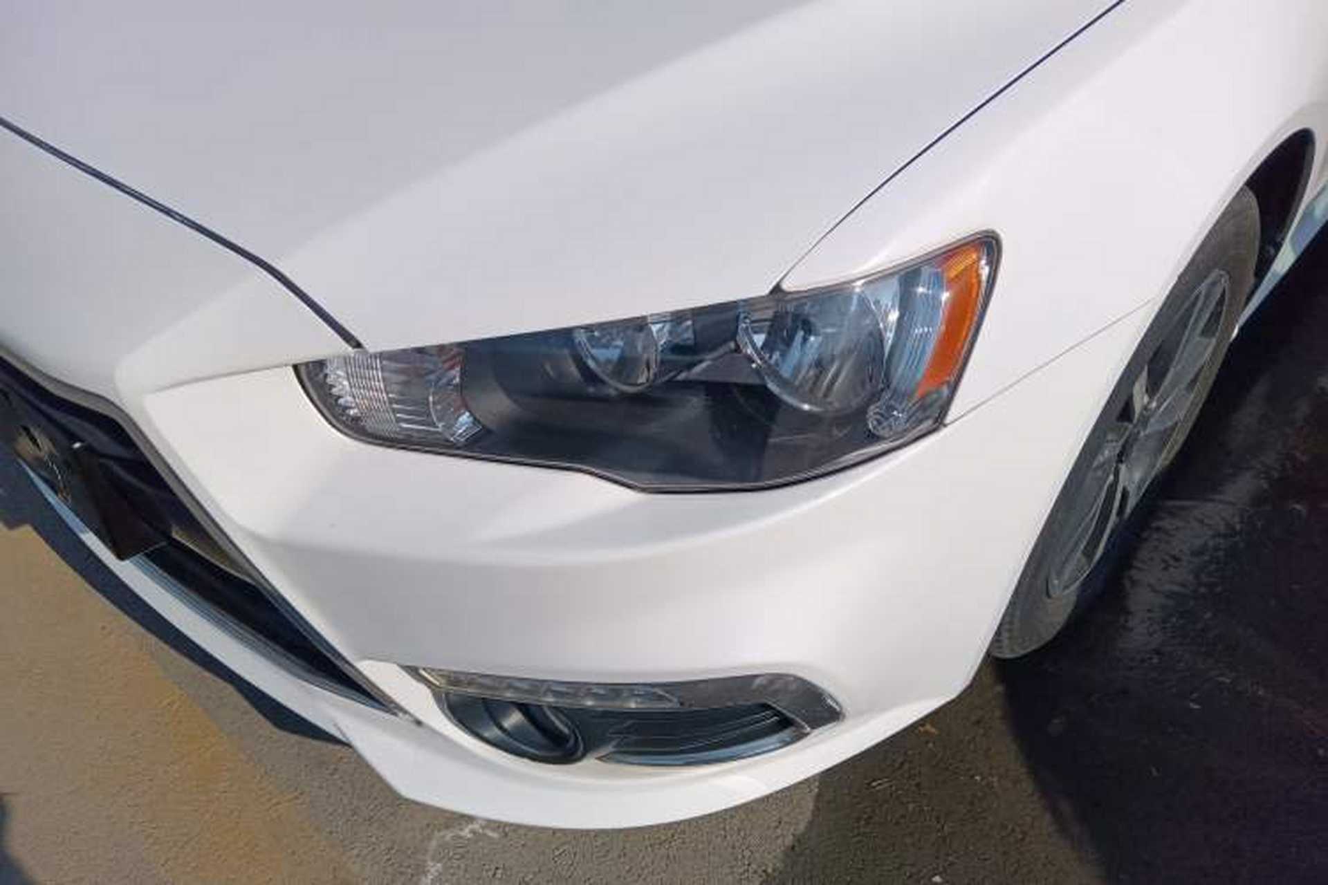 Used Mitsubishi Lancer EX 2016 1.8L CVT Black-and-White Retro Edition Left Front Headlight