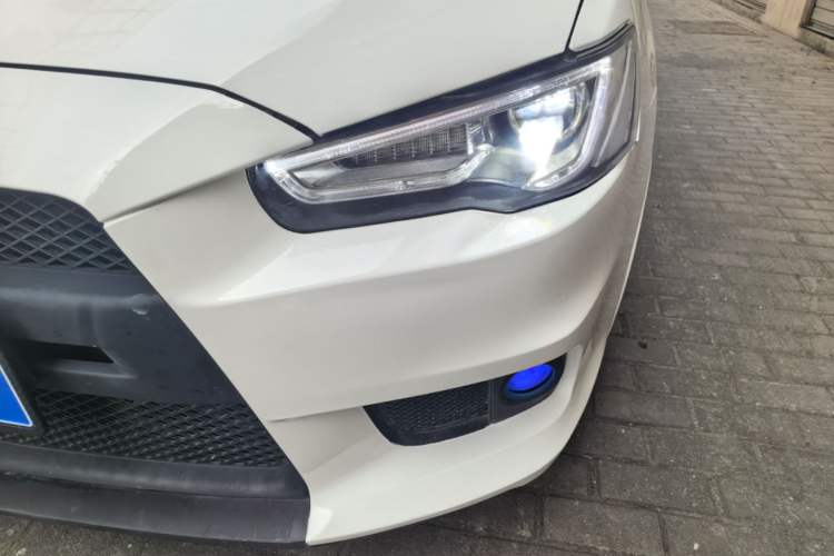 Used Mitsubishi Lancer EX 2016 1.8L CVT Black-and-White Retro Edition Left Front Headlight