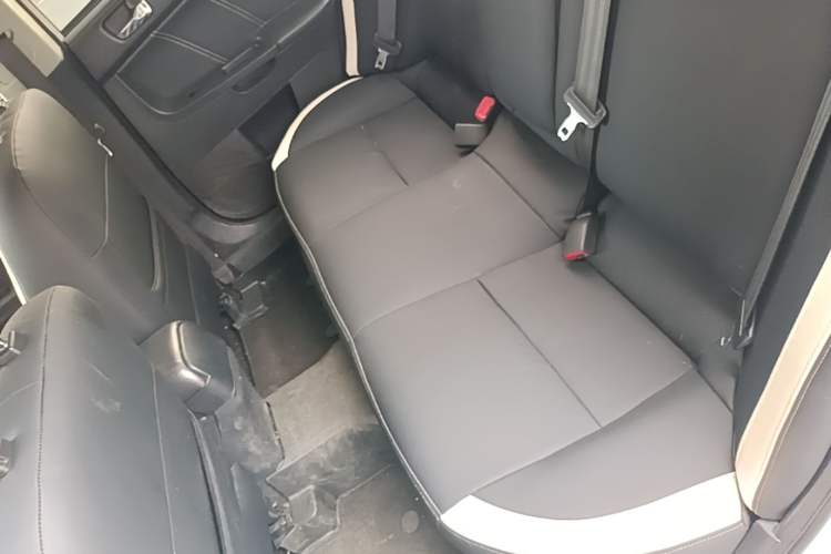 Used Mitsubishi Lancer EX 2016 1.8L CVT Black-and-White Retro Edition Left Rear Seat