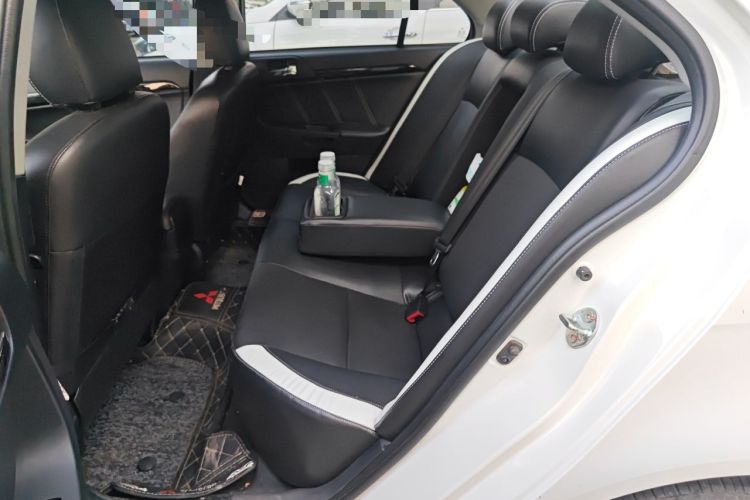 Used Mitsubishi Lancer EX 2016 1.8L CVT Black-and-White Retro Edition Left Rear Seat