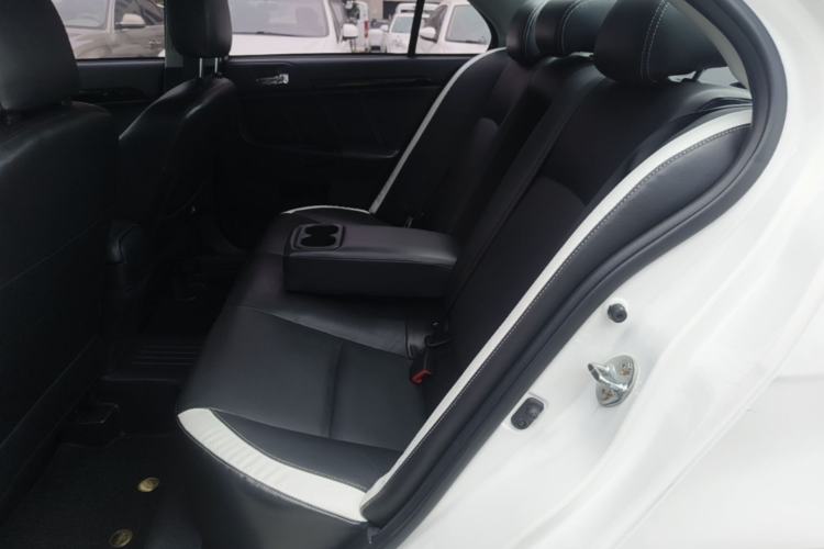 Used Mitsubishi Lancer EX 2016 1.8L CVT Black-and-White Retro Edition Left Rear Seat